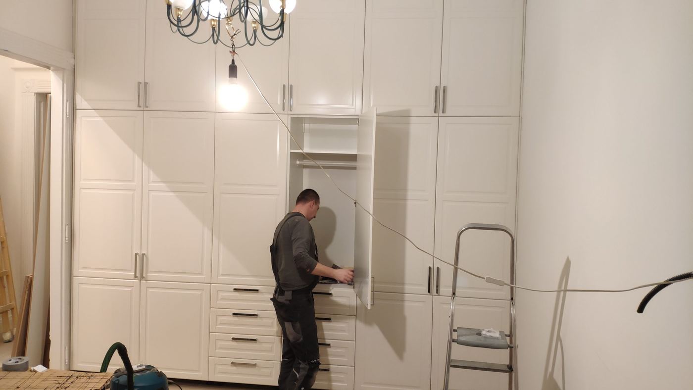 IKEA szerelés: gardróbszekrény összeszerelése
